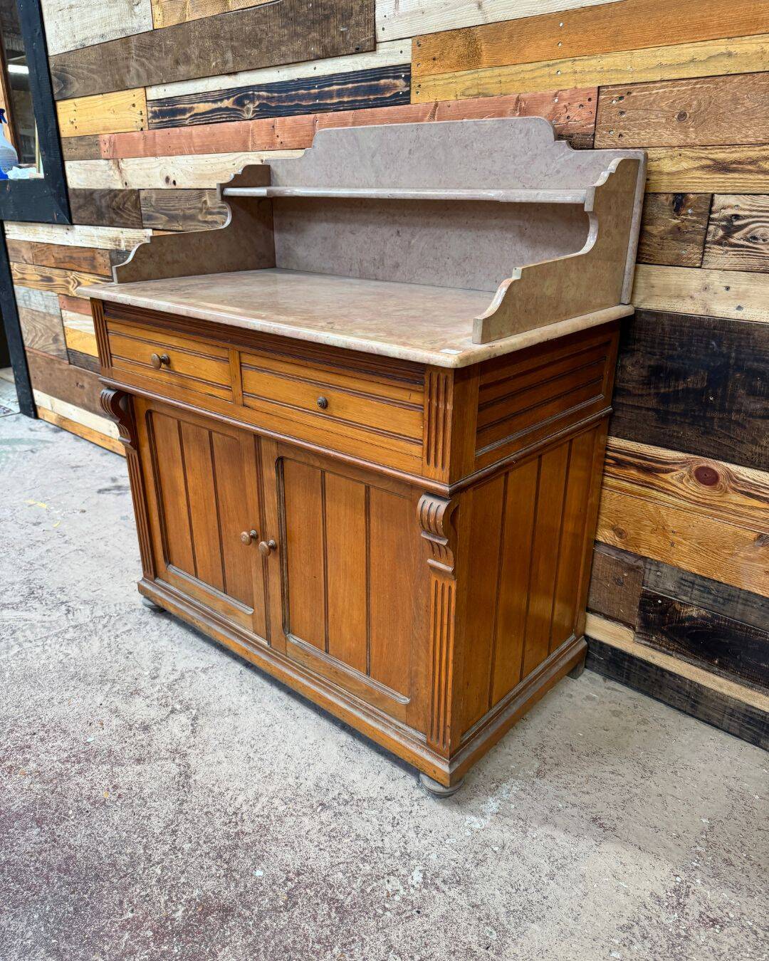 Commode de toilette ancienne