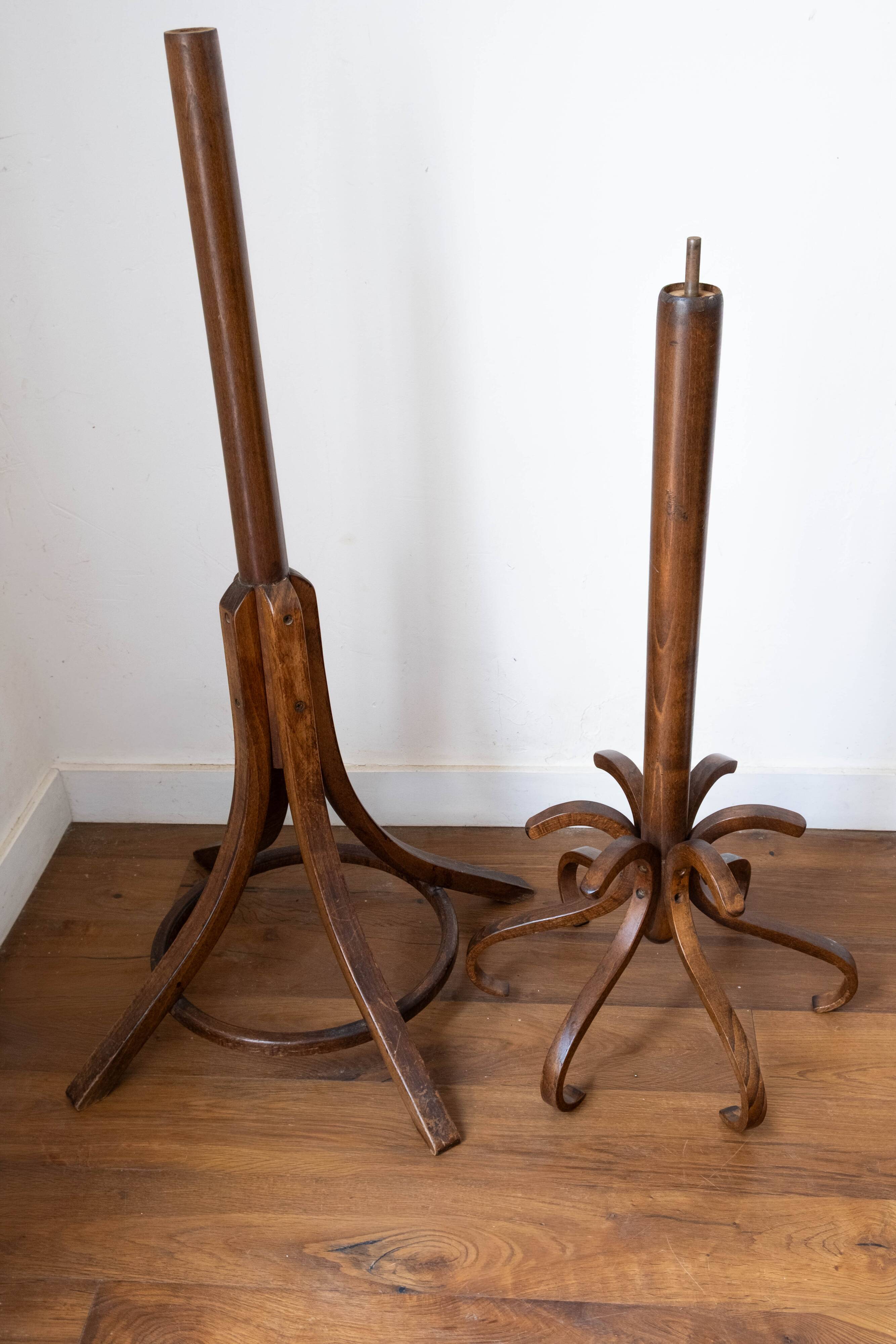 Baumann swivel parrot coat rack, dark wood.