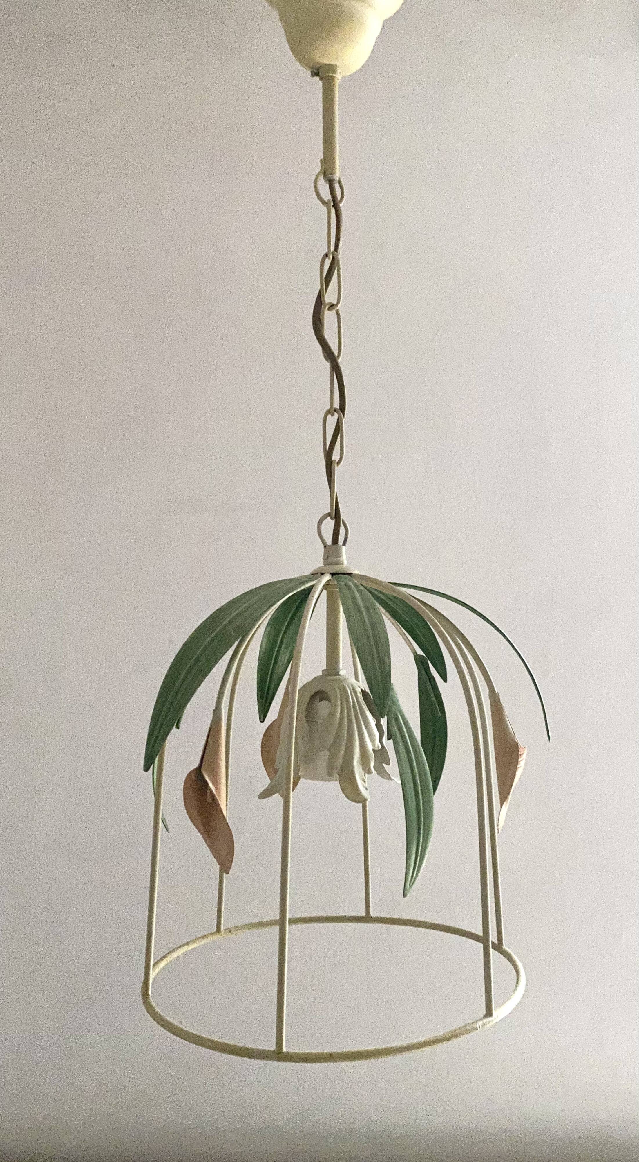 Suspension leaves and flowers