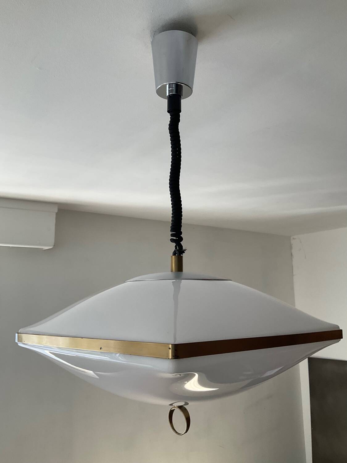 Suspension by Stilux rises and falls from the 60s-70s