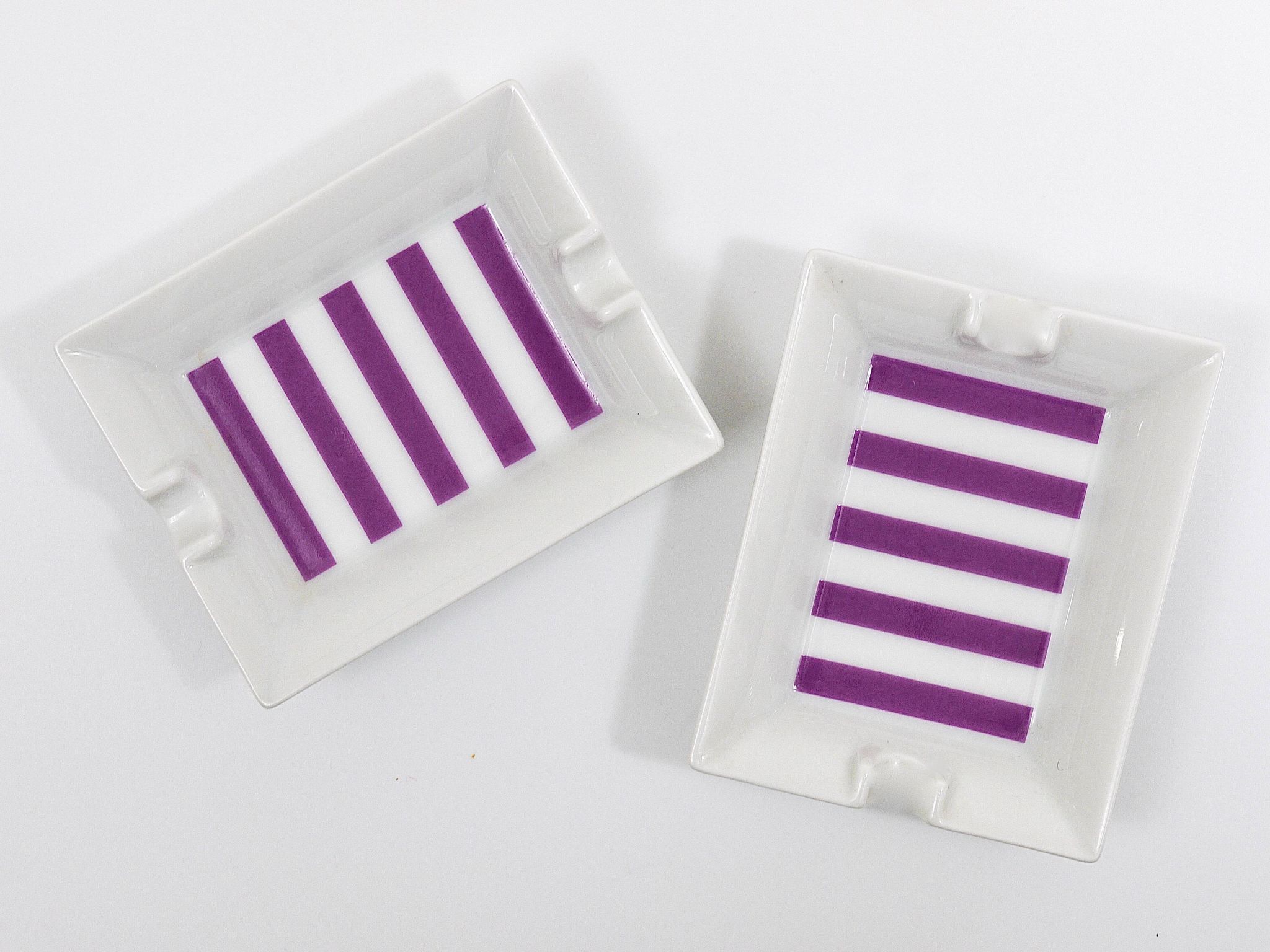 Set of fine purple porcelain ashtrays Midcentury Augarten Vienna, Austria, 1950s
