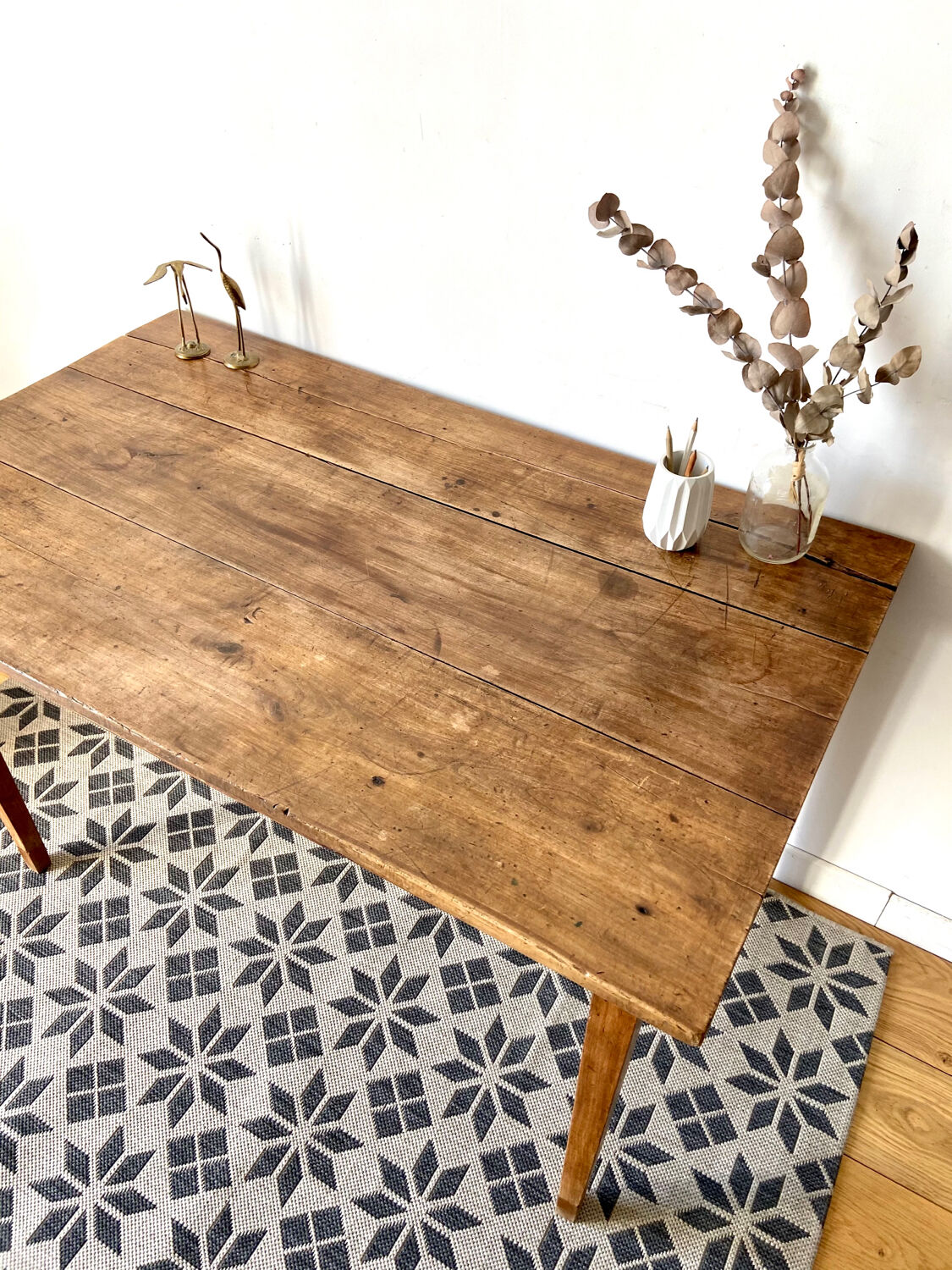 Farmhouse / antique table