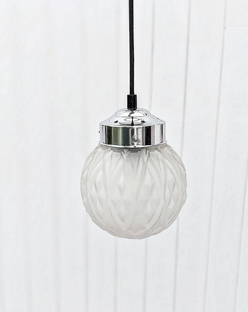 Art deco globe pendant light