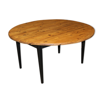 Round table