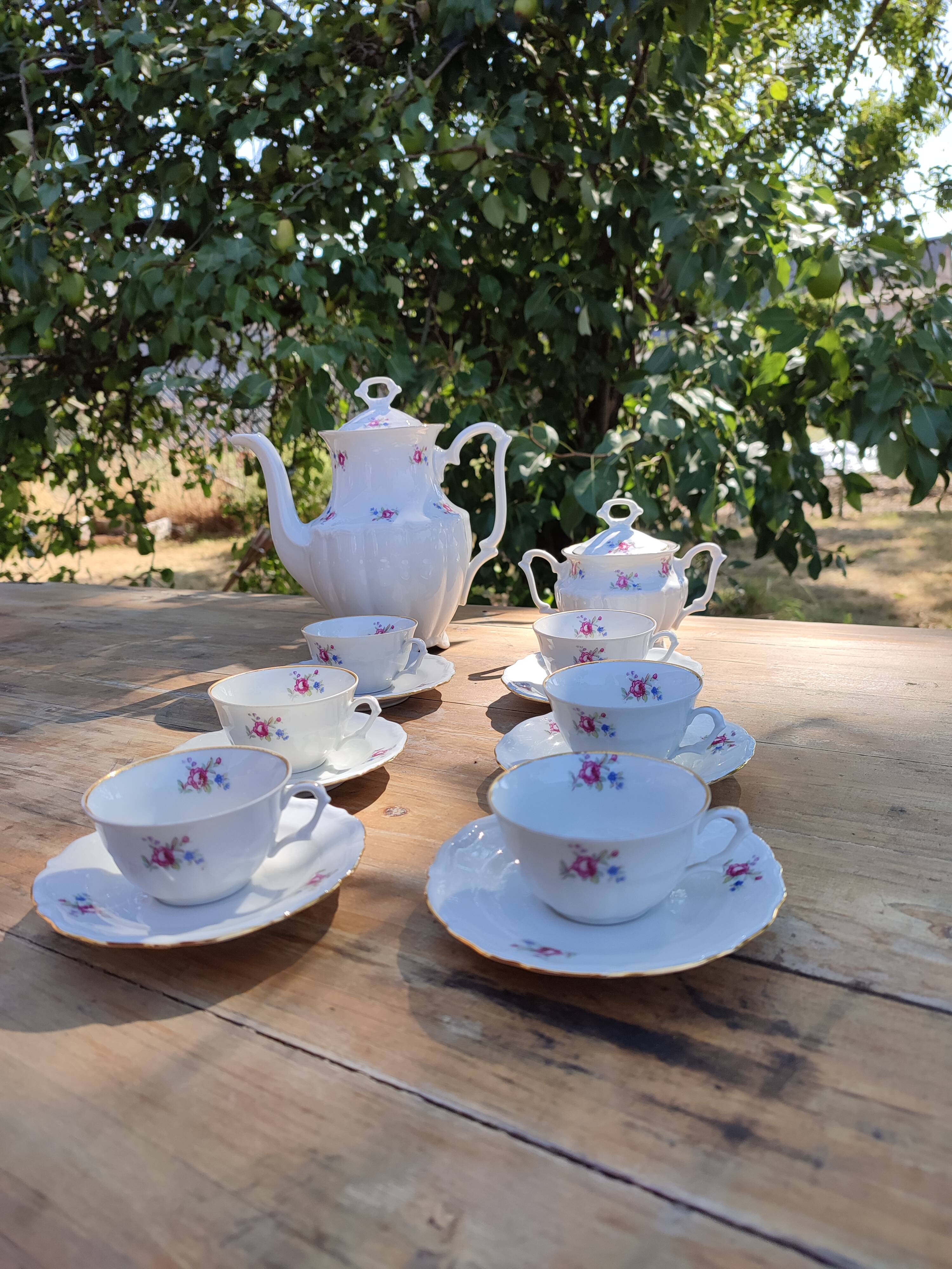 Coffee service, porcelain tea