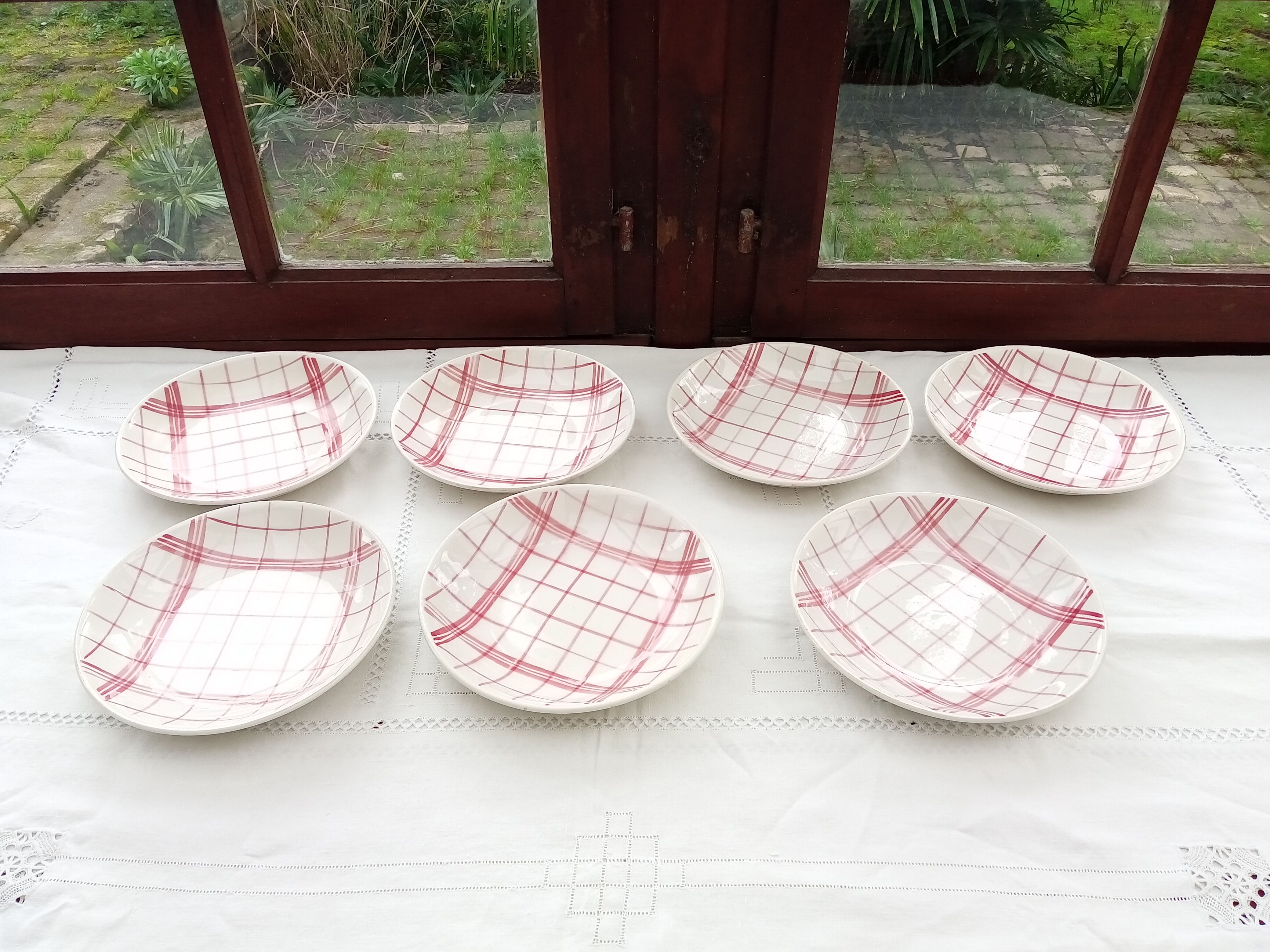 7 hollow plates Moulin des loups