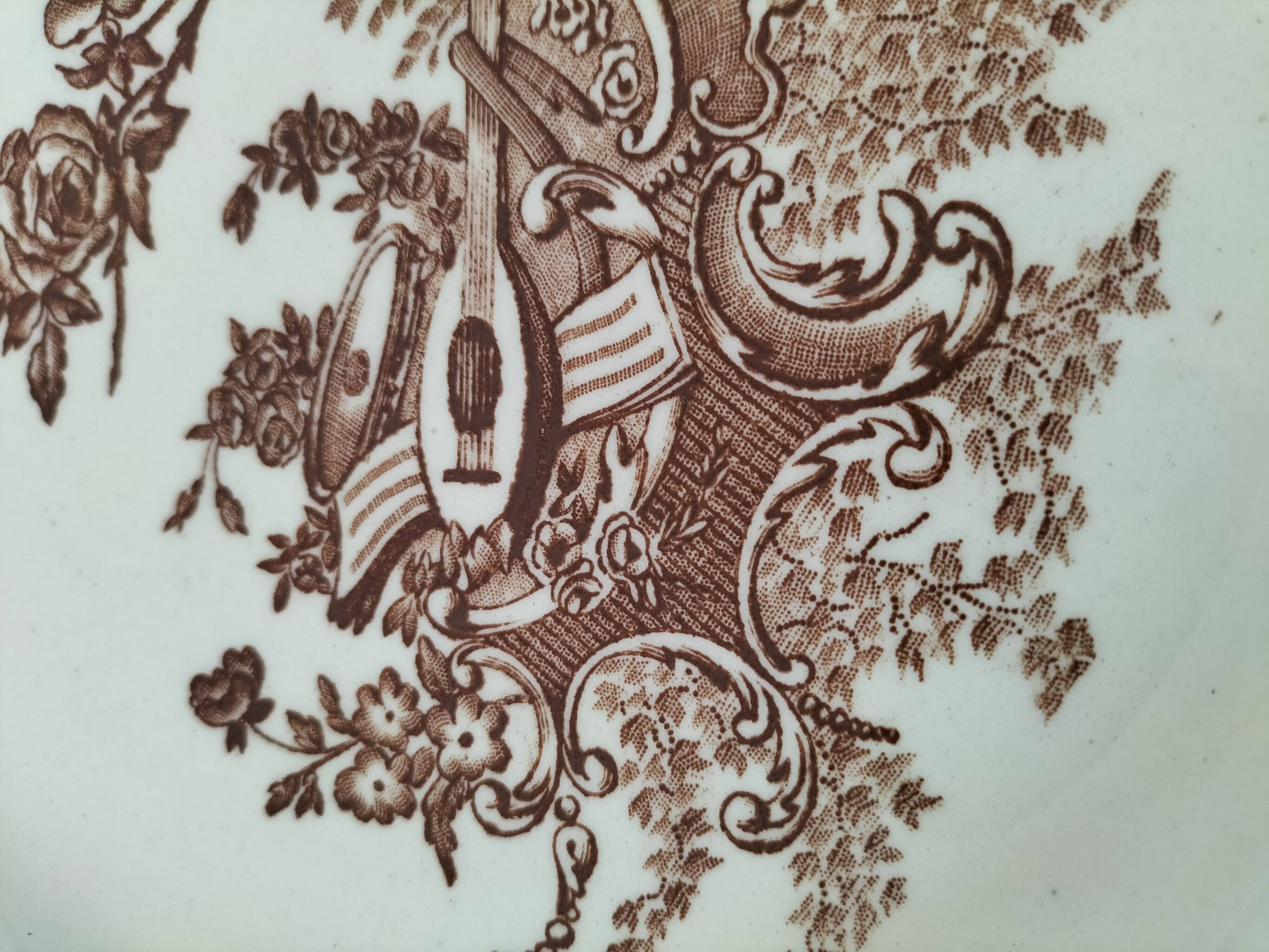 Louis XV model plate with chocolate decoration Clairefontaine Sanejouand & Graves