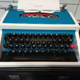 Blue Underwood 315 Portable Typewriter