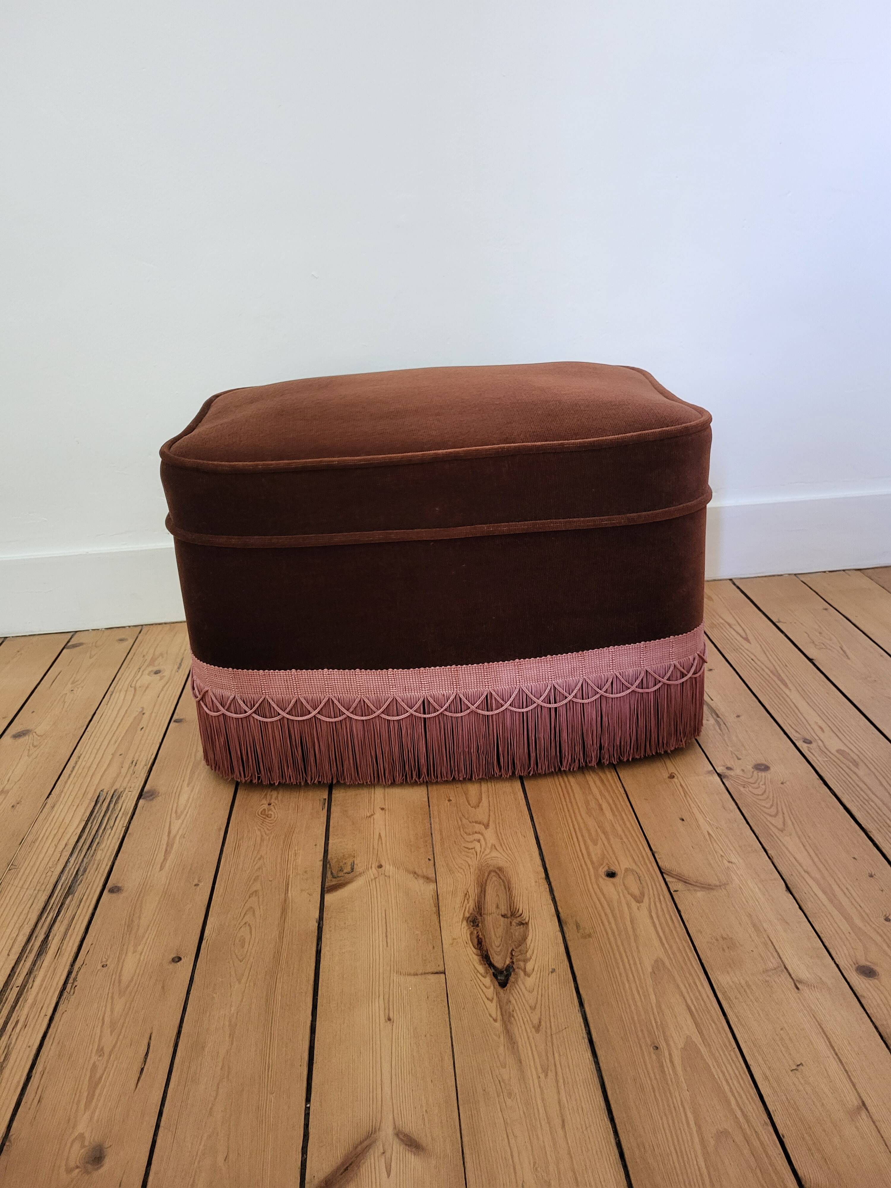 Burgundy velvet pouf