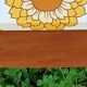 Lot de deux tables en bois avec dessus de fleurs vintage