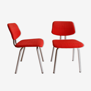 Red chairs by Friso Kramer for Ahrend De Cirkel, Set of 2