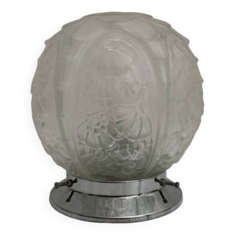 Plafonnier Globe Art Déco en verre pressé moulé dépoli