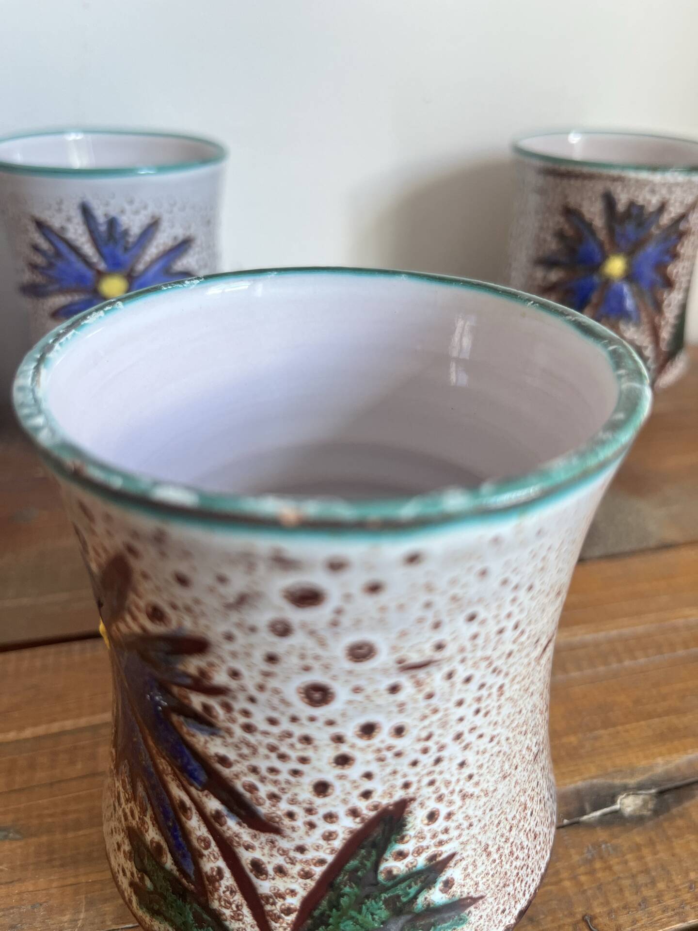 4 cups Vallauris
