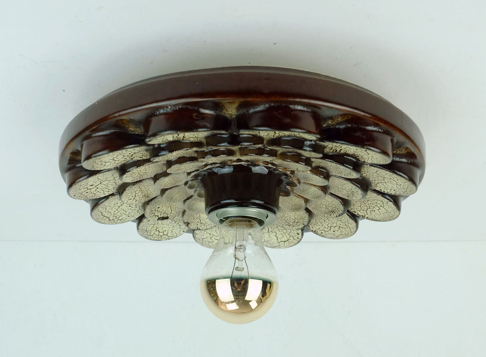 Flower-shaped ceramic sconce 1970s