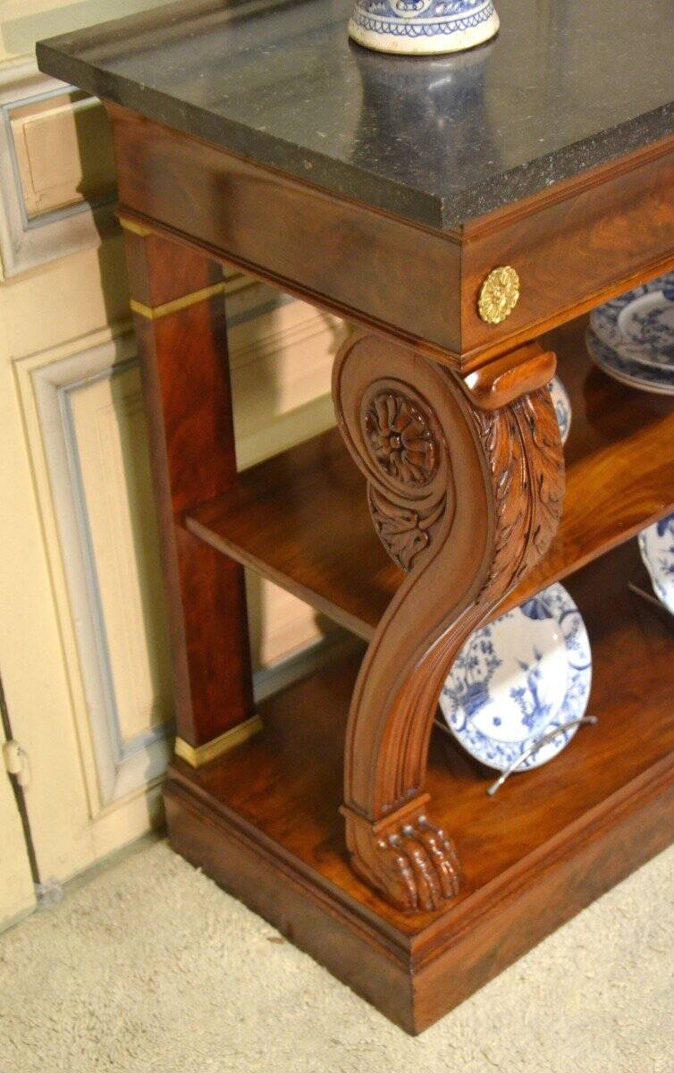 Mahogany console planter