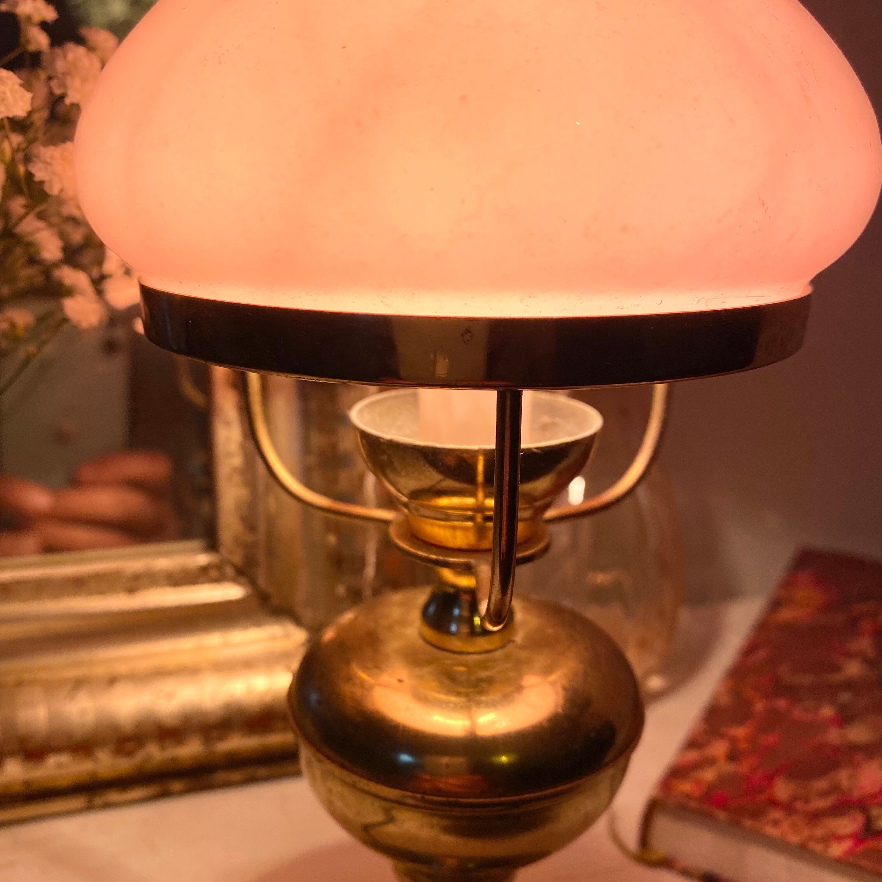 Lampe vintage rose et dorée