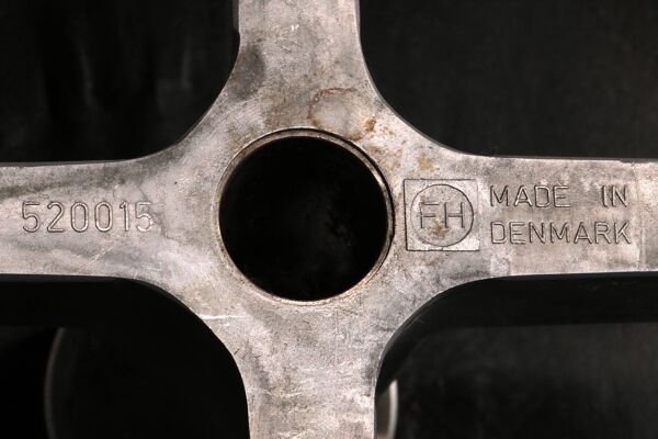 Fauteuil Egg – Arne Jacobsen, Danemark, 1960 – Cuir noir par Fritz Hansen