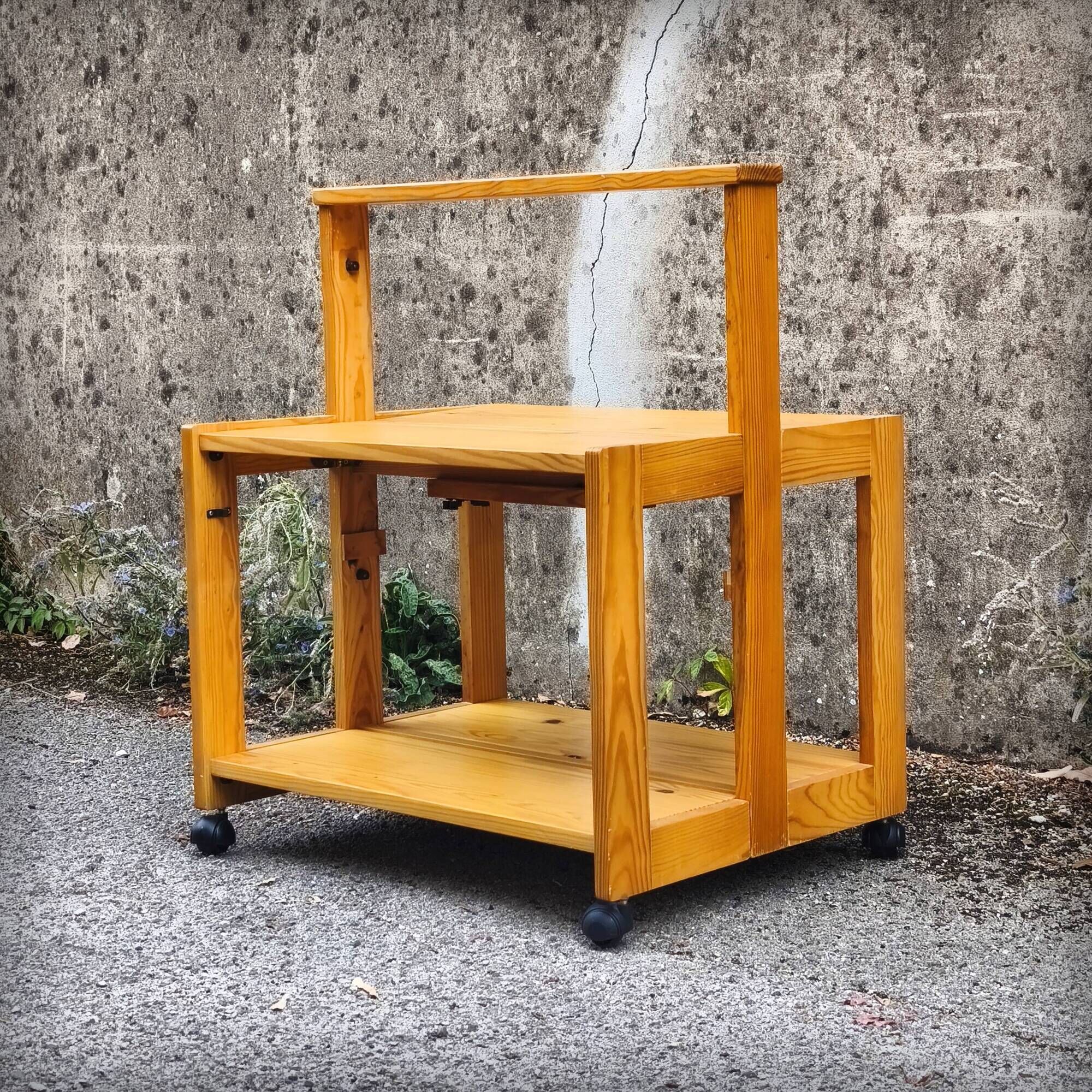 Scandinavian pine folding coffee table / serving table from the 1970s.