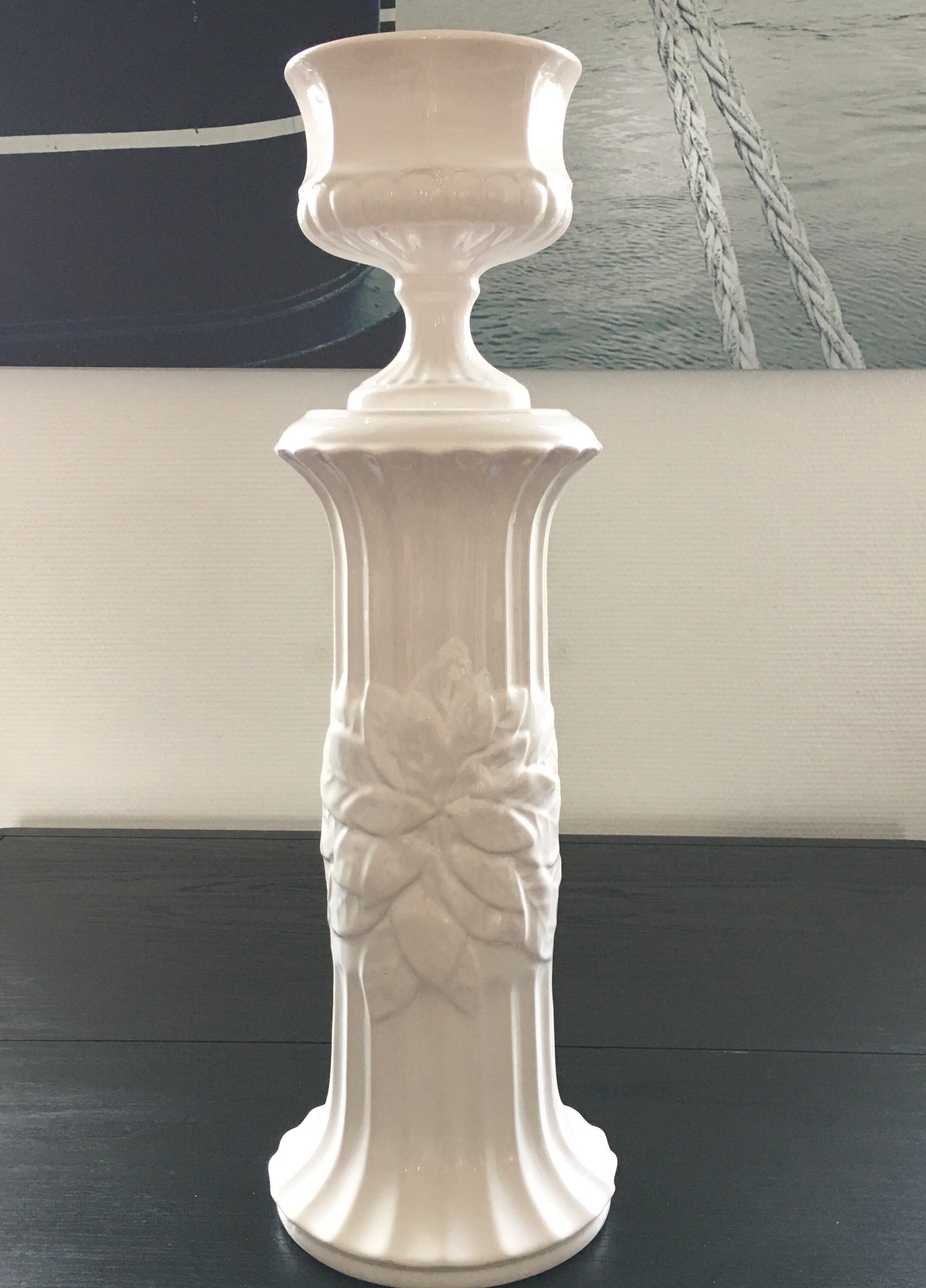 Earthenware column with floral decoration