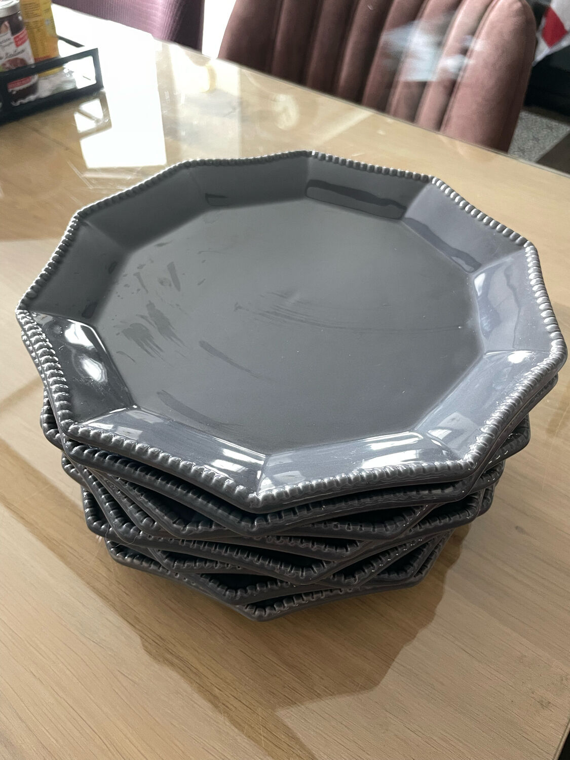 Grey plates