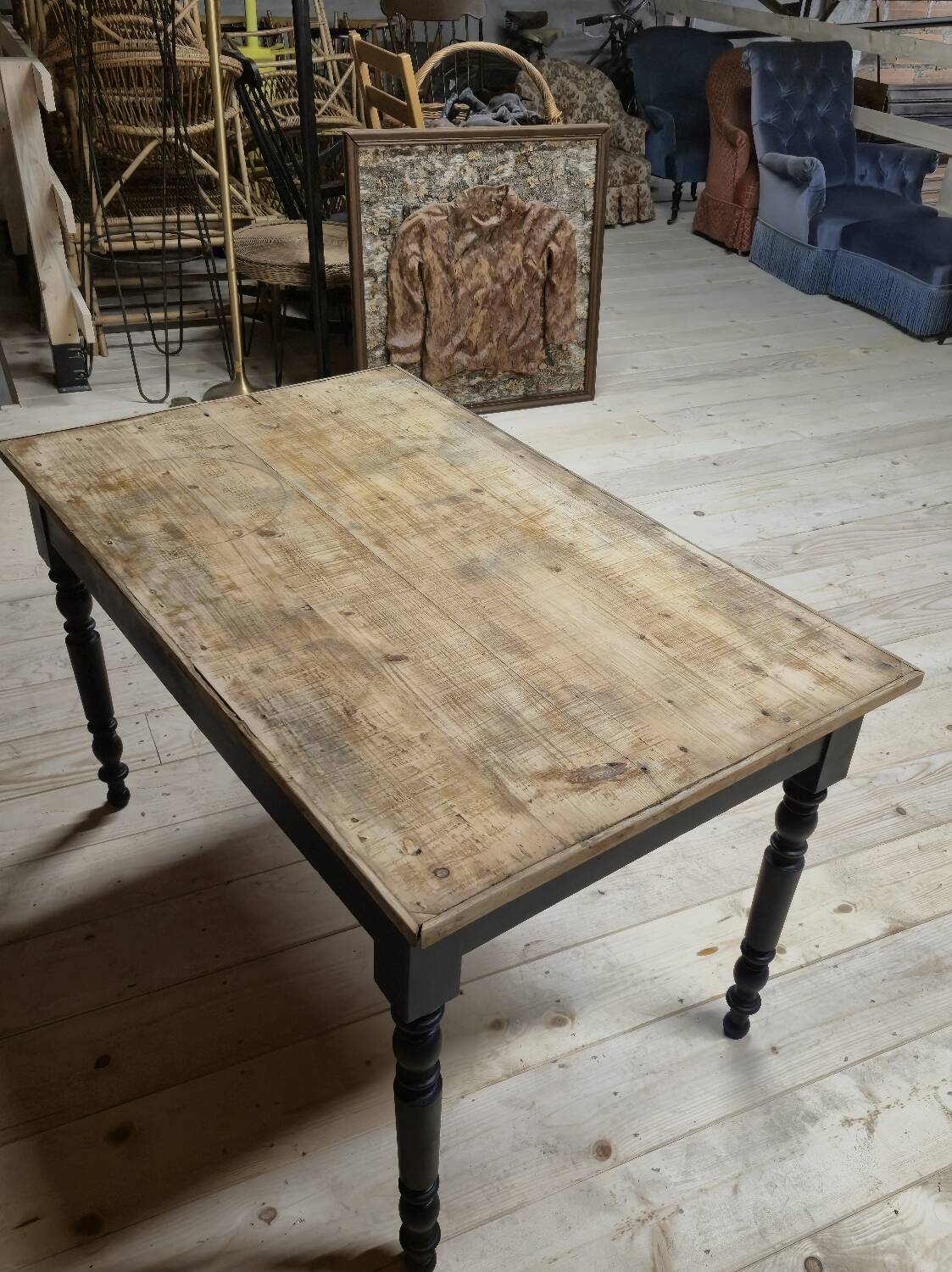 Louis Philippe style 1900s bistro farmhouse table with swivel legs