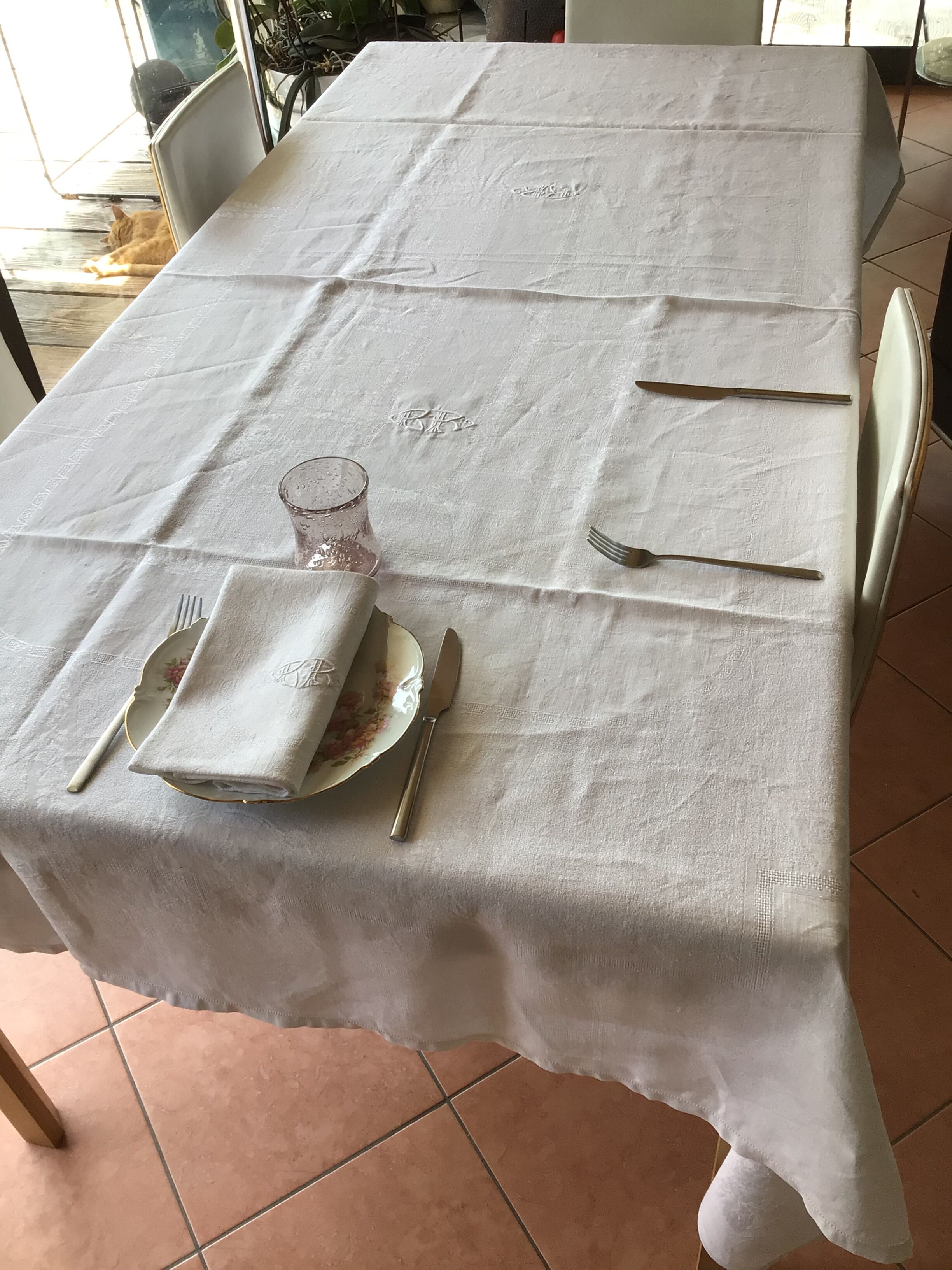 BR embroidered rectangle tablecloth with 12 matching towels.