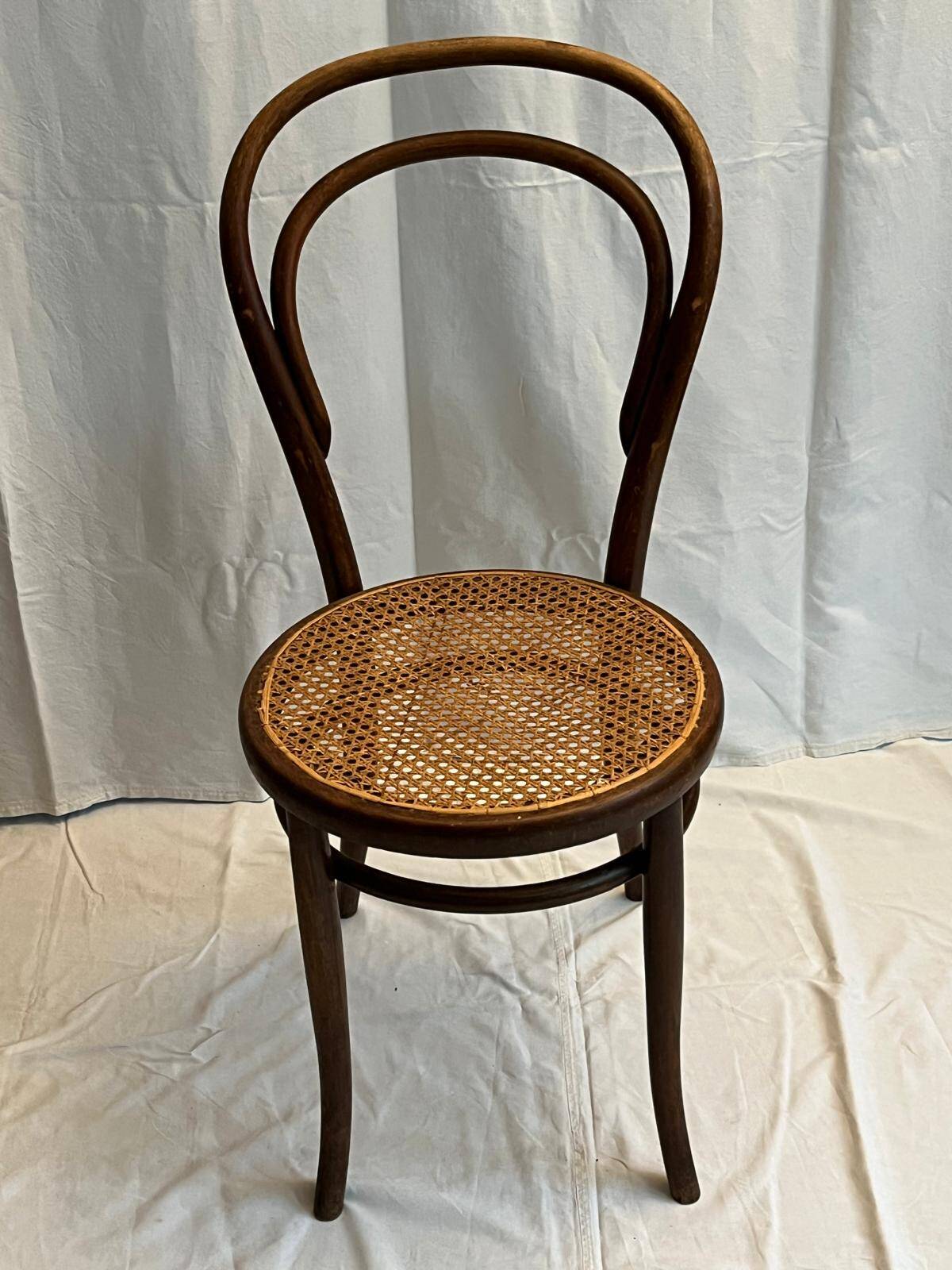 Set of 6 Thonet chairs from the 1930s-40s.