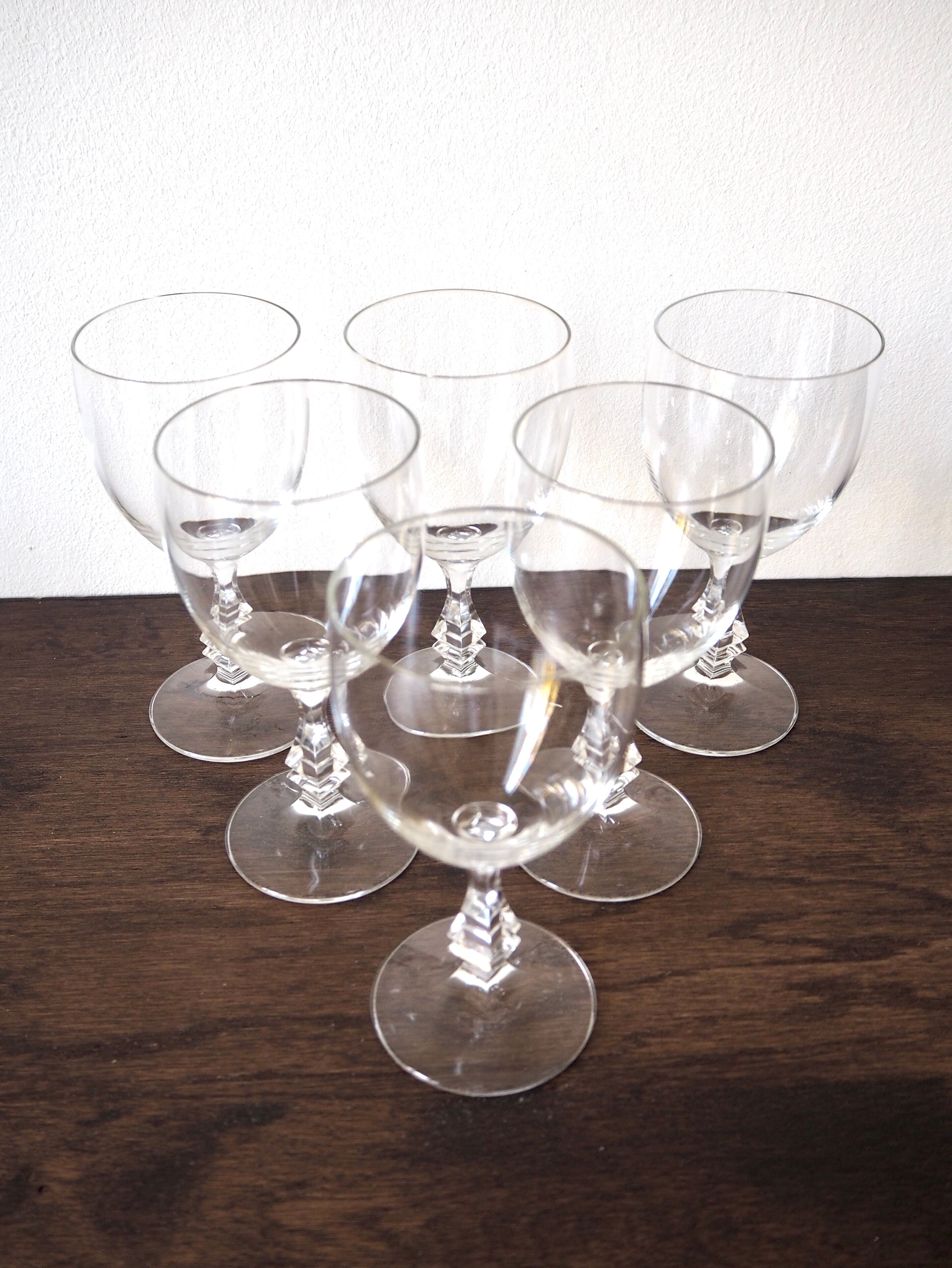 Set of 6 stemmed glasses