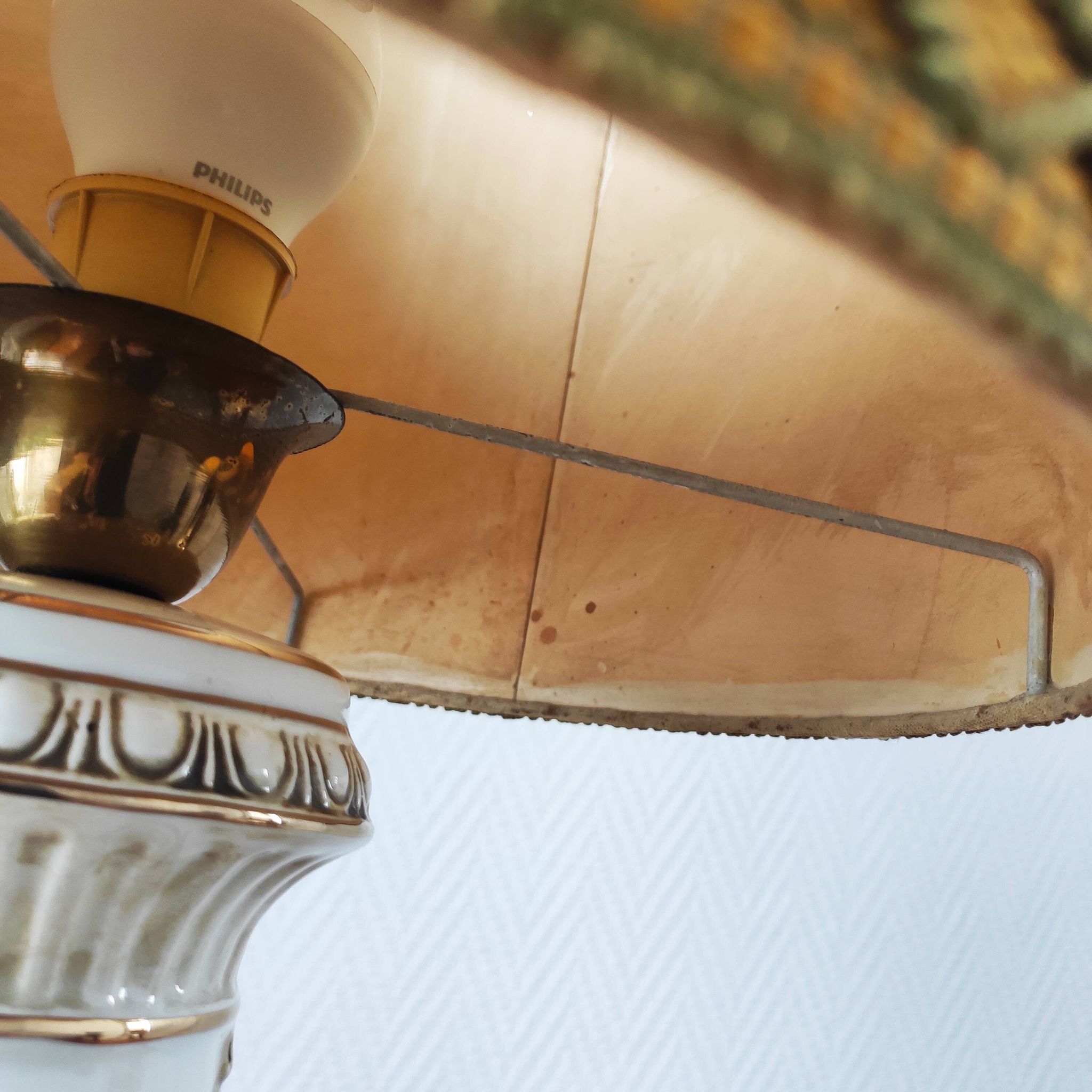 Italian Capodimonte porcelain lamp