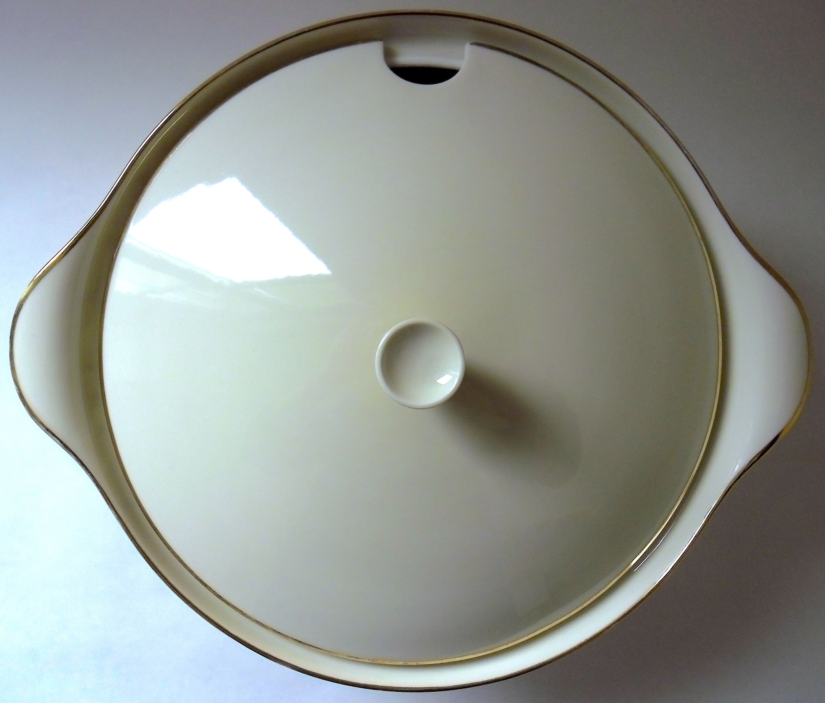 Seltmann-Weiden white and gold porcelain soup kitchen (Bavaria)
