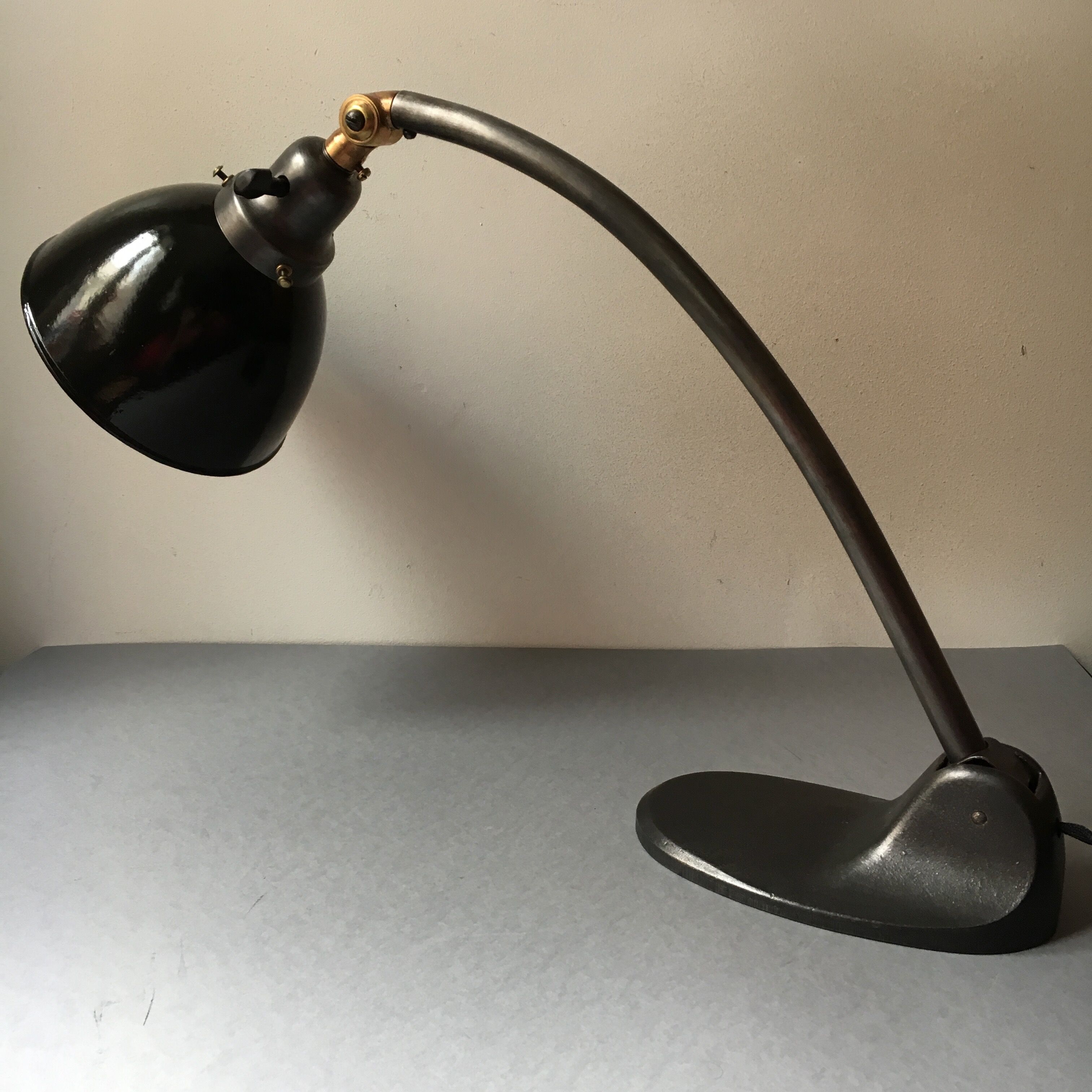 Former bauhaus siemens desk lamp