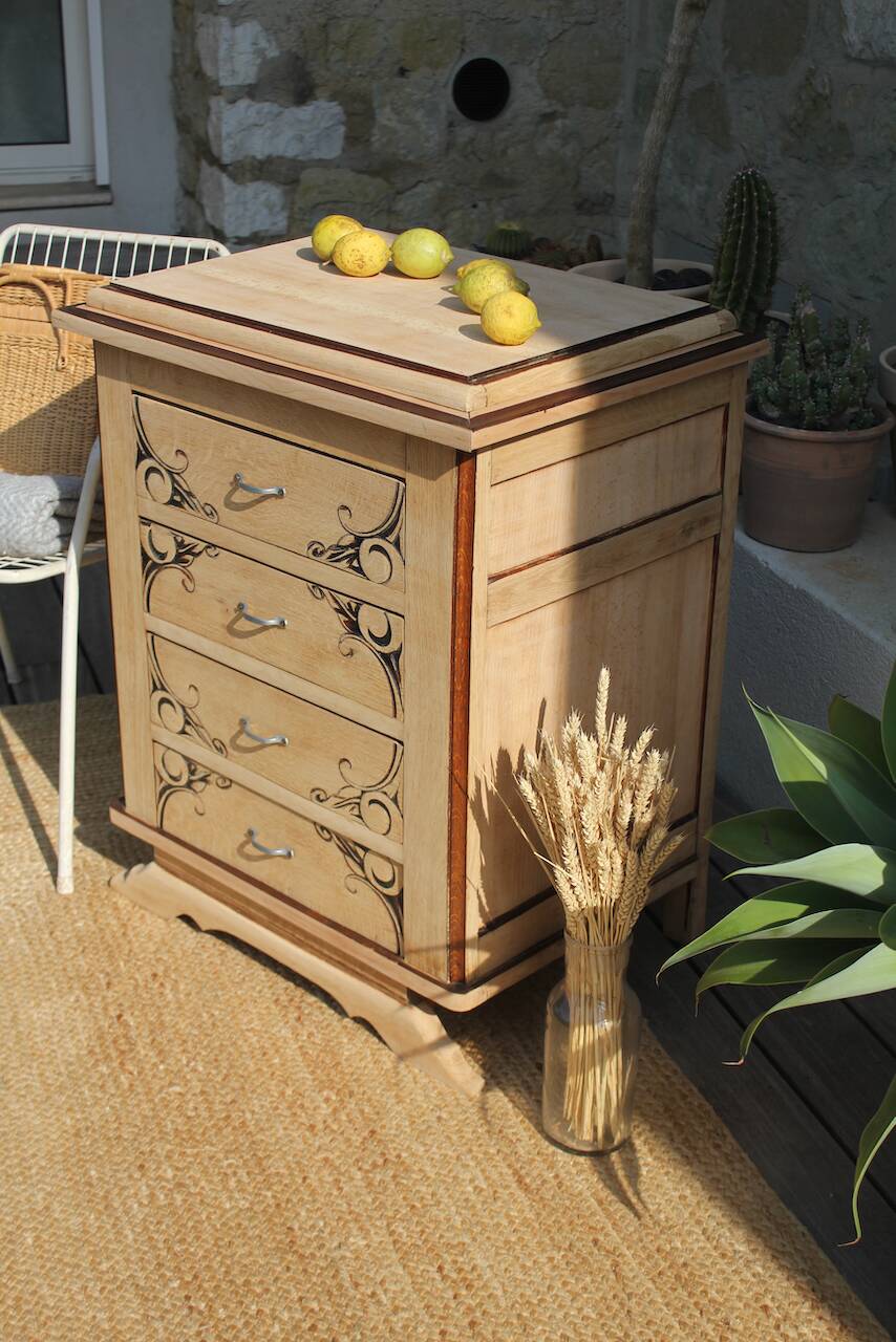 Small art deco chest of drawers
