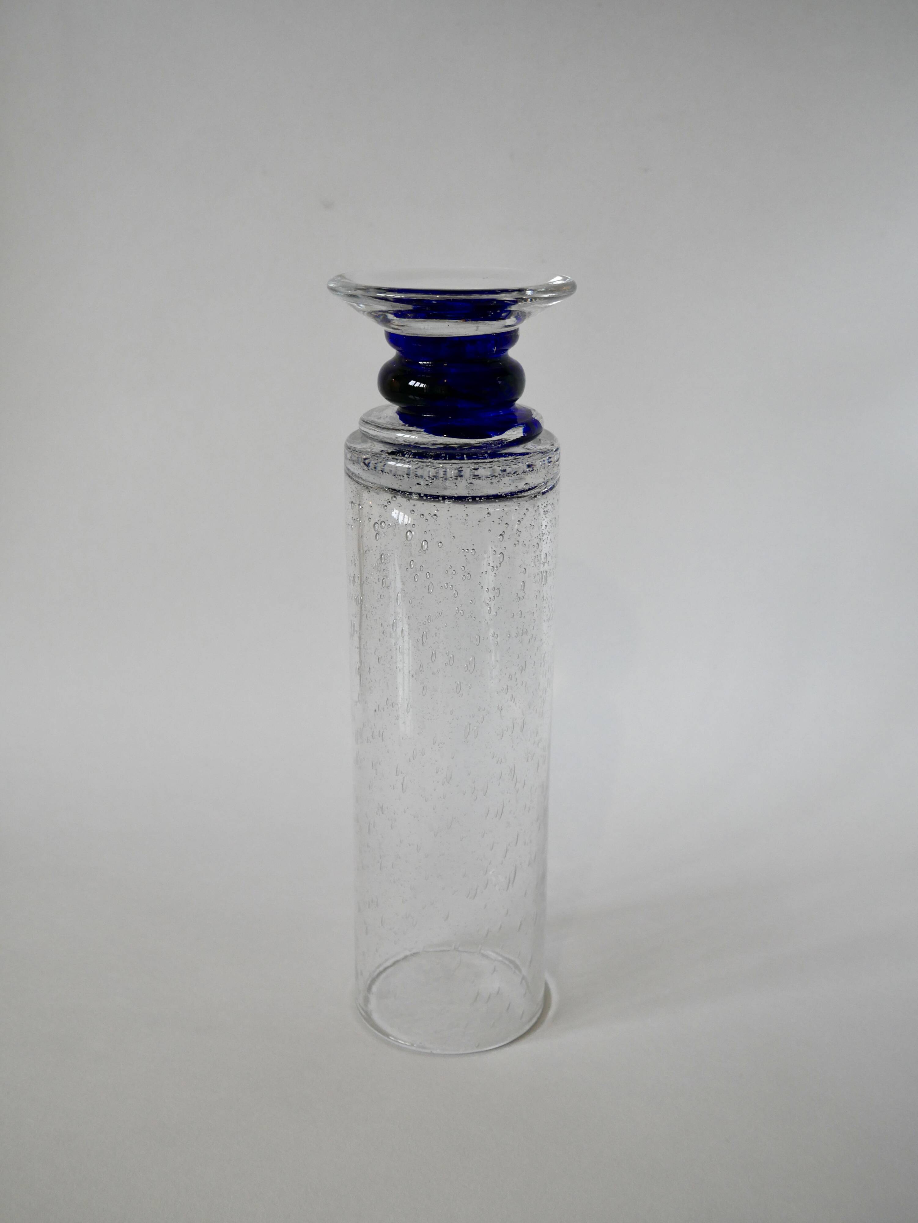 grand vase en verre de Biot pieds bleu 1970