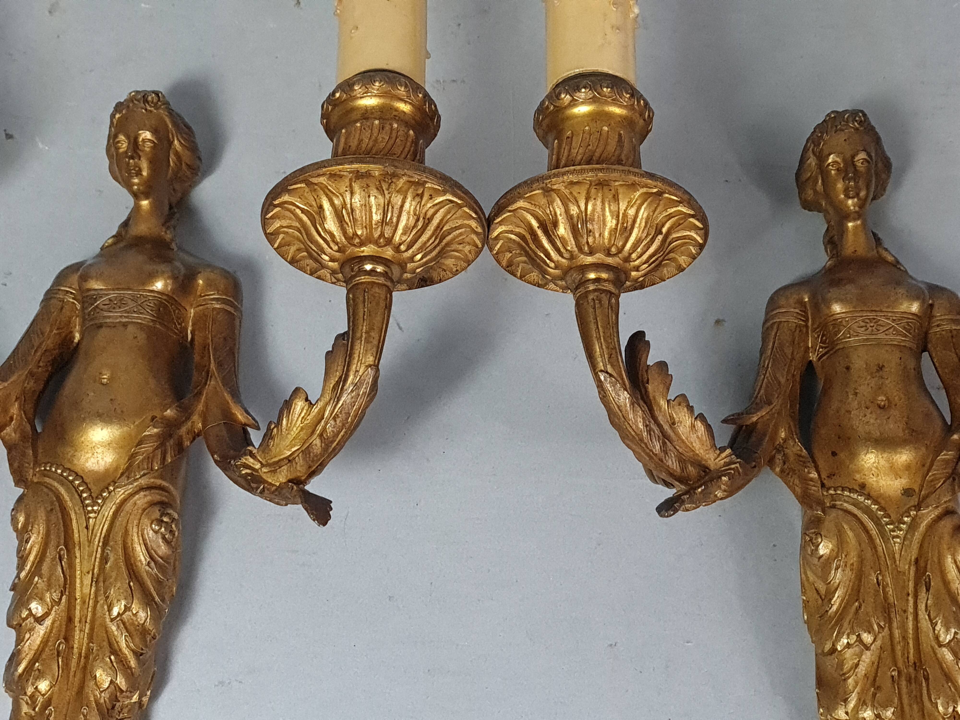 Paire anciennes appliques cariatides bronze doré, électrifiées 4 feux CS862