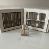 Menu holders or name tags