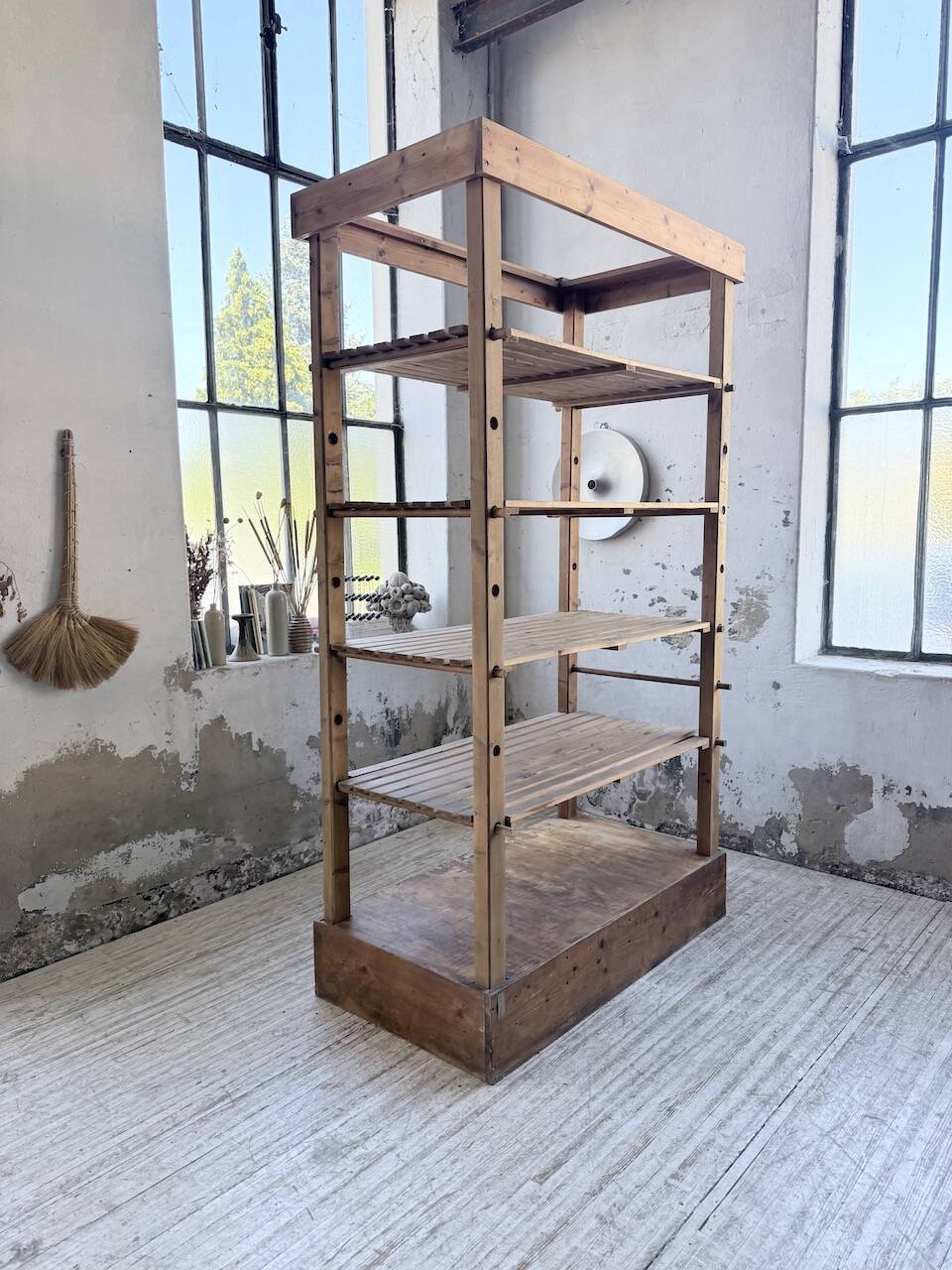 1950s professional bookshelf, dismantlable.