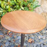 Tripod pedestal table