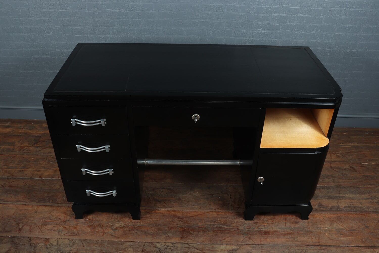 Art deco desk in black piano lacquer