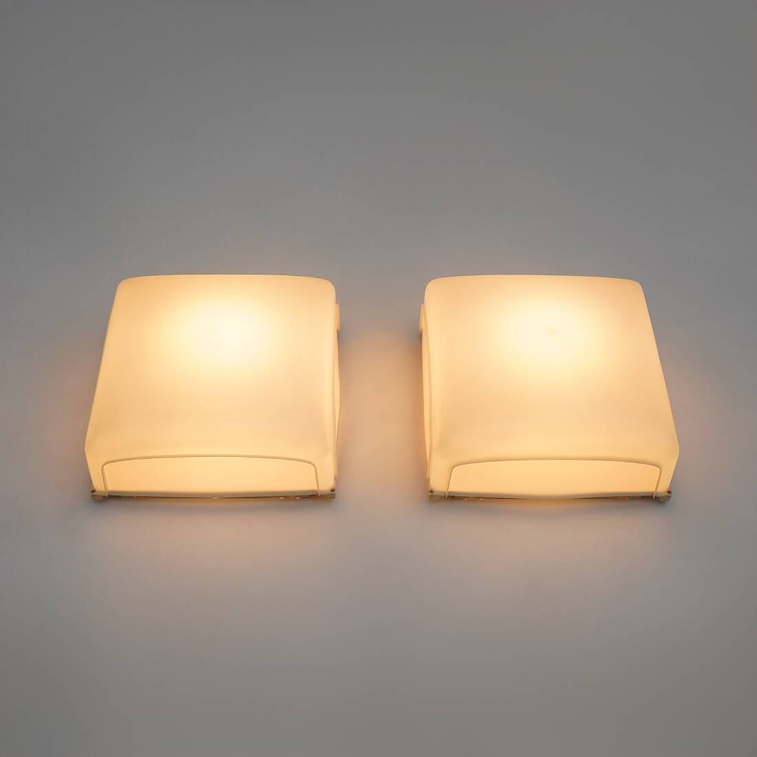 Pair of “Cnosso” ceiling lamps by Angelo Mangiarotti for Artemide, 1960s