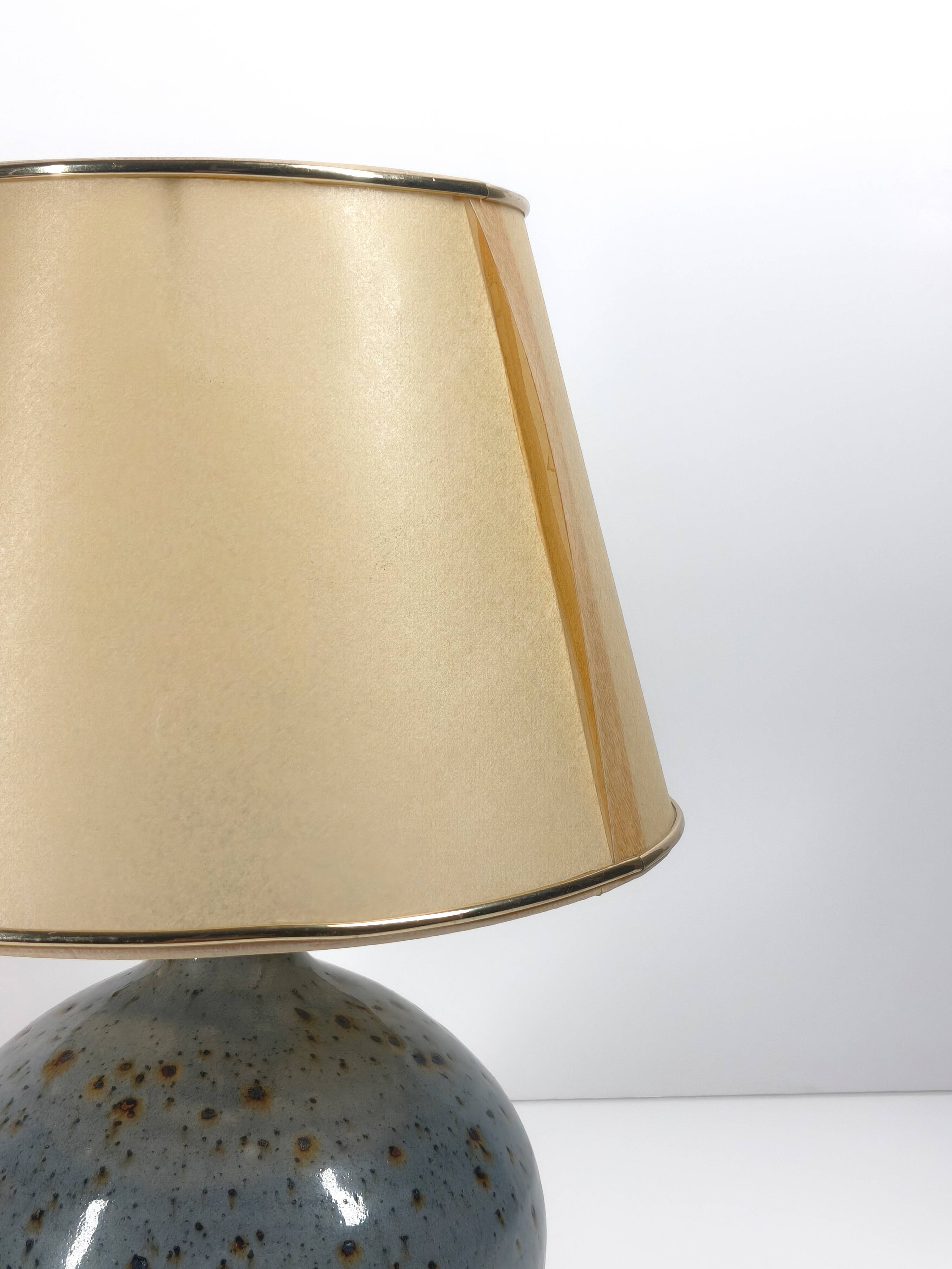 Vintage table lamp in glazed ceramic, 1950s style.