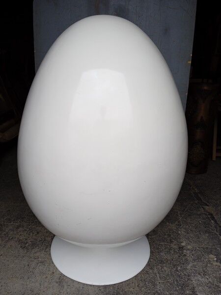 Armchair egg design st 1970 turning