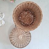 Rattan and metal tripod worker