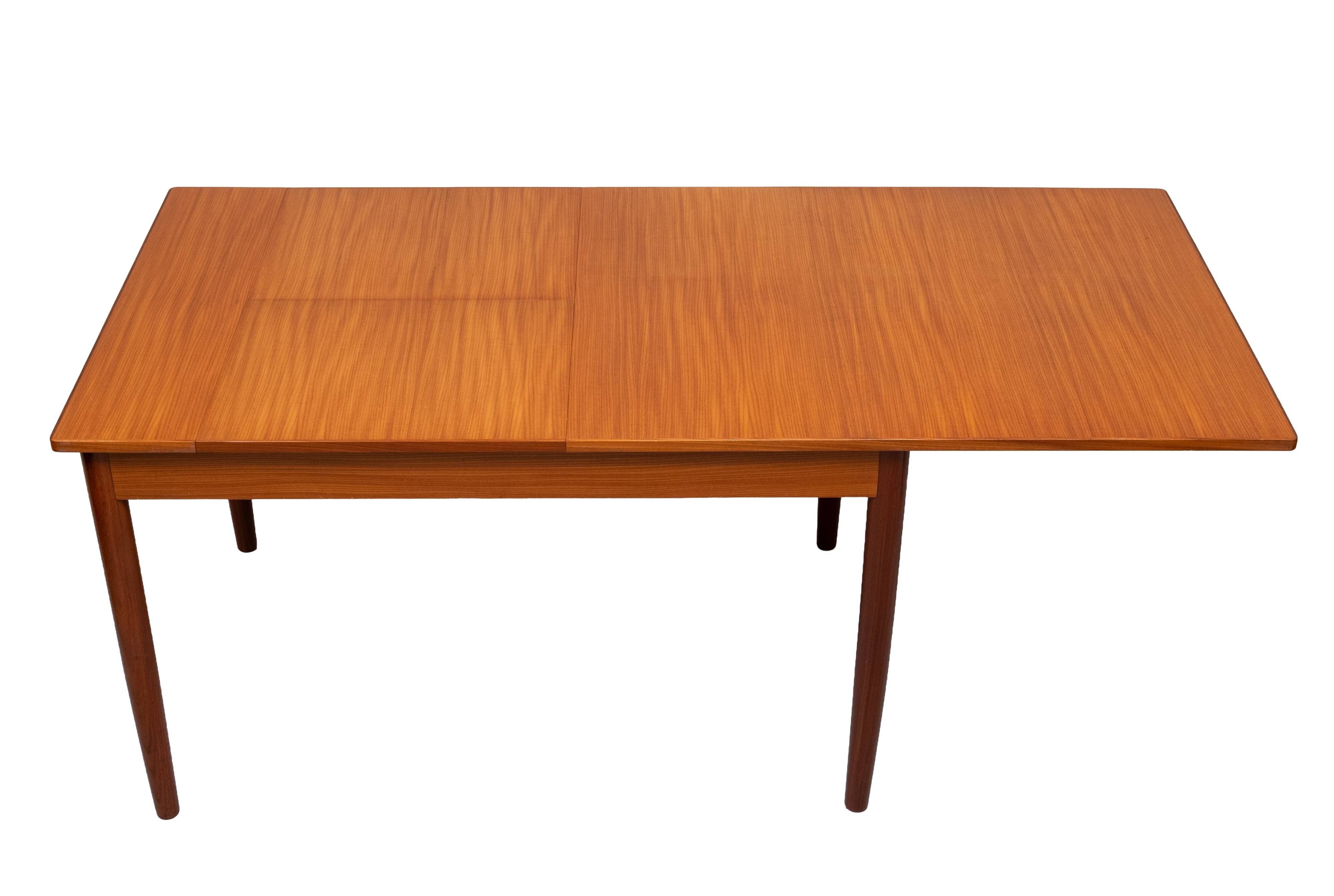 Stunning Pastoe expandable Teak Dining table 1960s