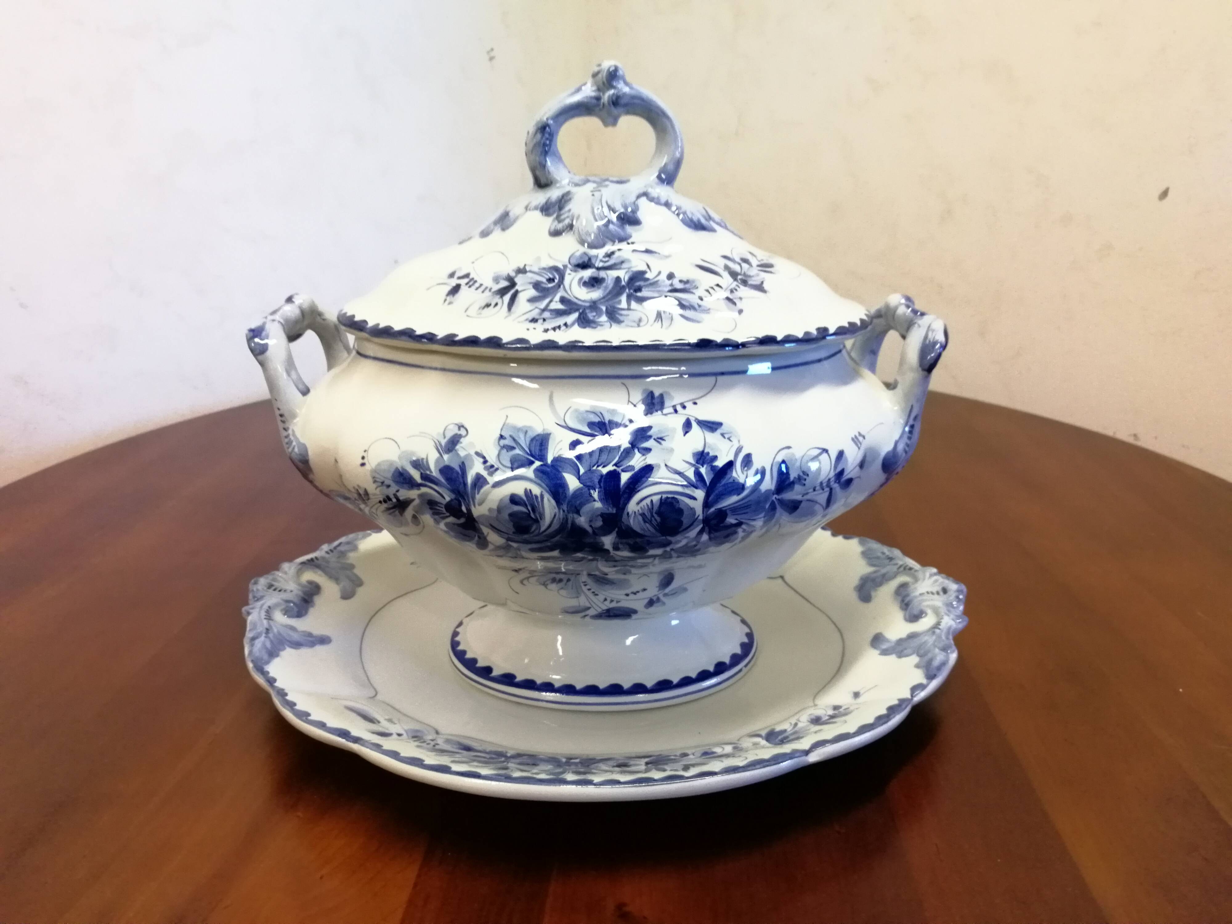 Ghibaudo Brouchier earthenware soup tureen