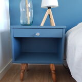Vintage bedside table - turned wooden compass legs