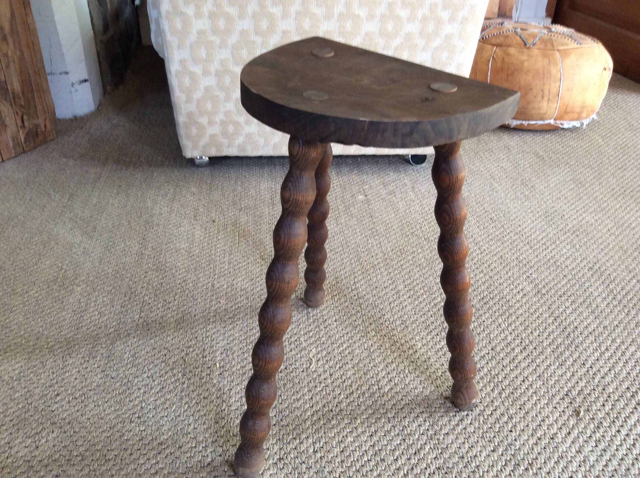Tripod stool