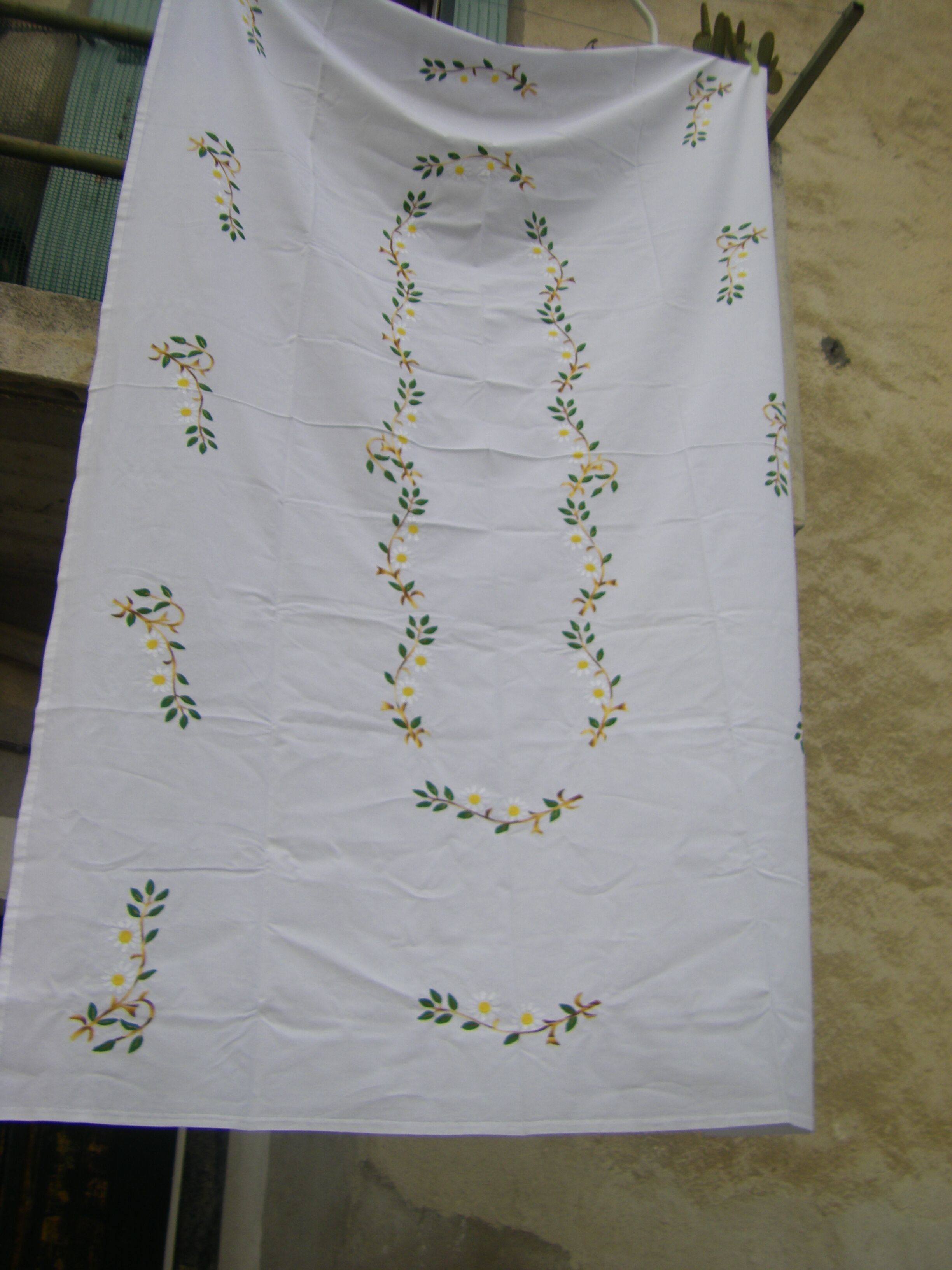 Tablecloth and its twelve vintage towels