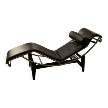 LC4 Chaise longue