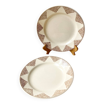 2 assiettes terre de fer Saint Amand