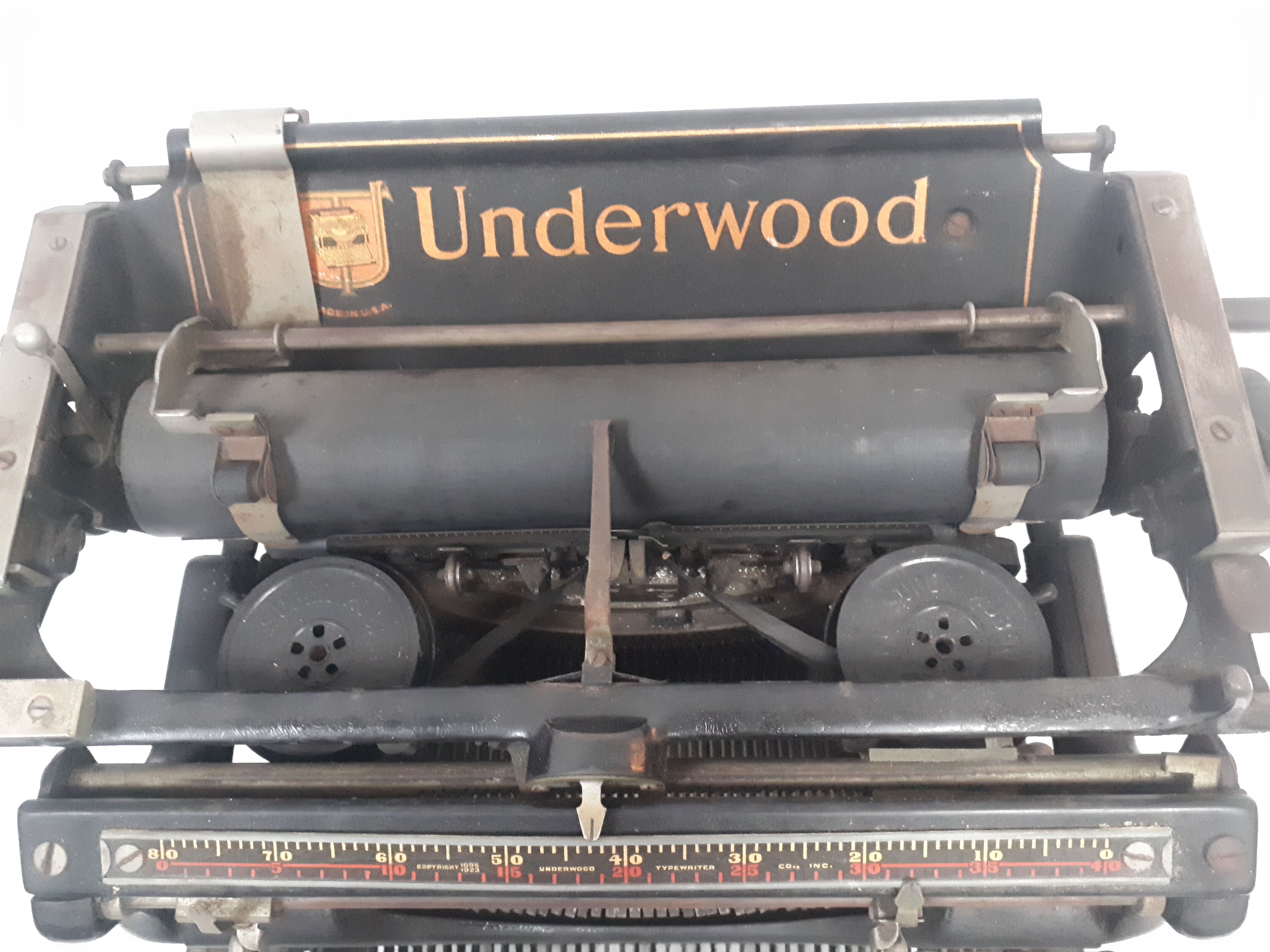 Old typewriter Underwood azerty